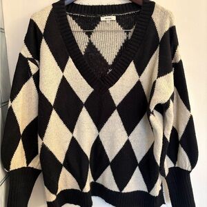 kensie Black & Cream Argyle V-Neck Sweater